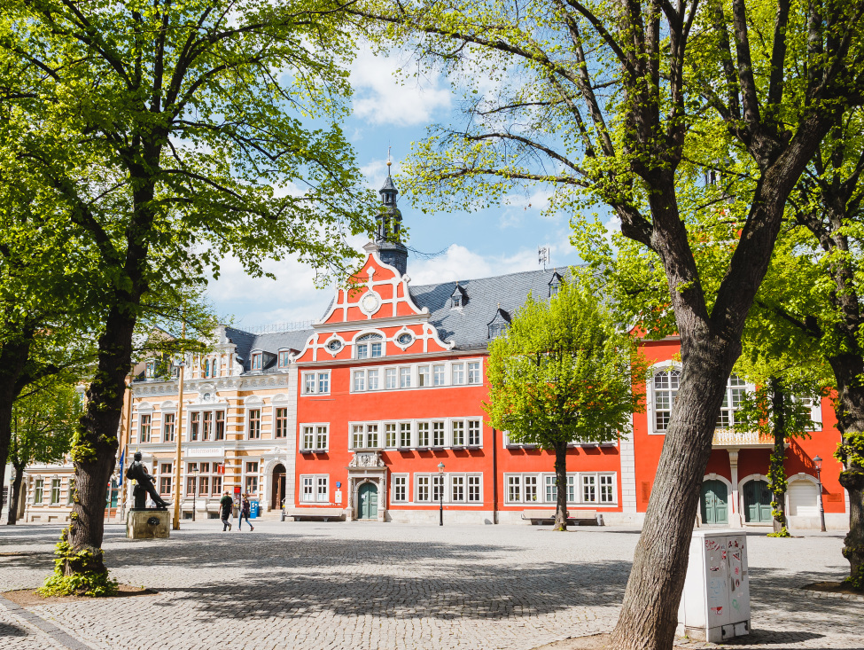 Rathaus mit Marktplatz
