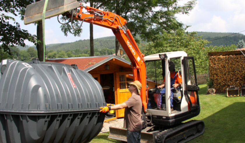 Kleinkläranlage Kleinkläranlage wird eingebaut
