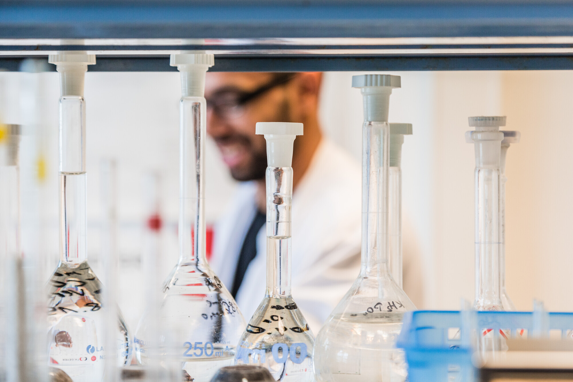 Reagenzgläser in einem Labor