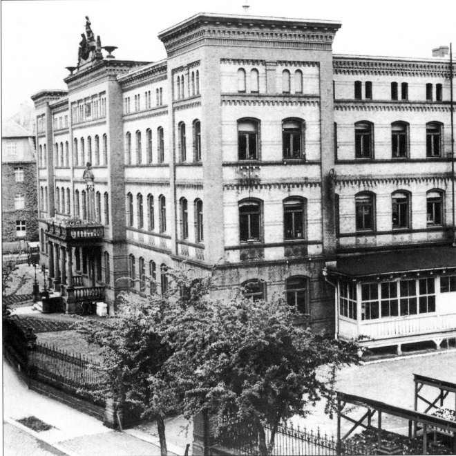 Das Benary-Gebäude der Thüringer Aufbaubank um 1900.