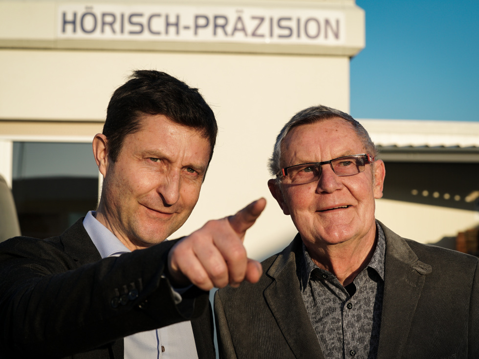 Unternehmensnachfolge - Hörisch Präzision (im Bild: Vater und Sohn Hörisch)