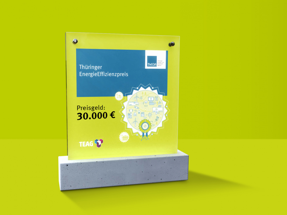 Thüringer Energieeffizienzpreis (im Bild: Award für grünem Hintergrund)