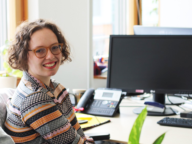 Pauline Heinze arbeitet in der TAB als Sachbearbeiterin in der Abteilung Umwelt.