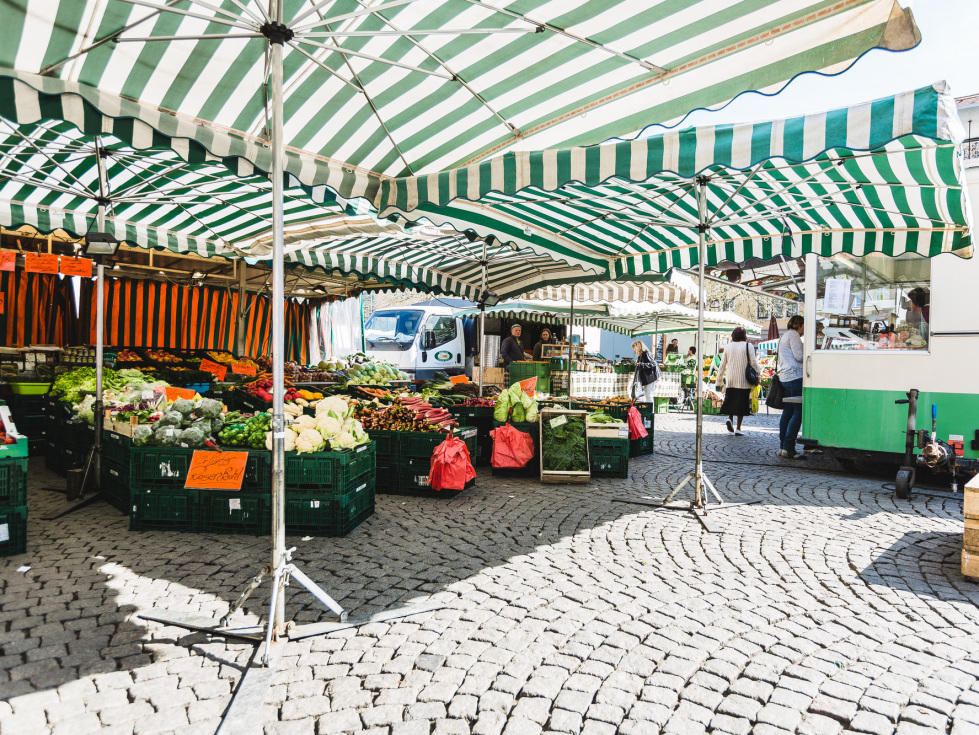 Förderung von Investitionen zur Verarbeitung und Vermakrtung landwirtschaftlicher Ökoerzeugnisse (IVV Teil B) (im Bild: ein Marktstand in Jena)