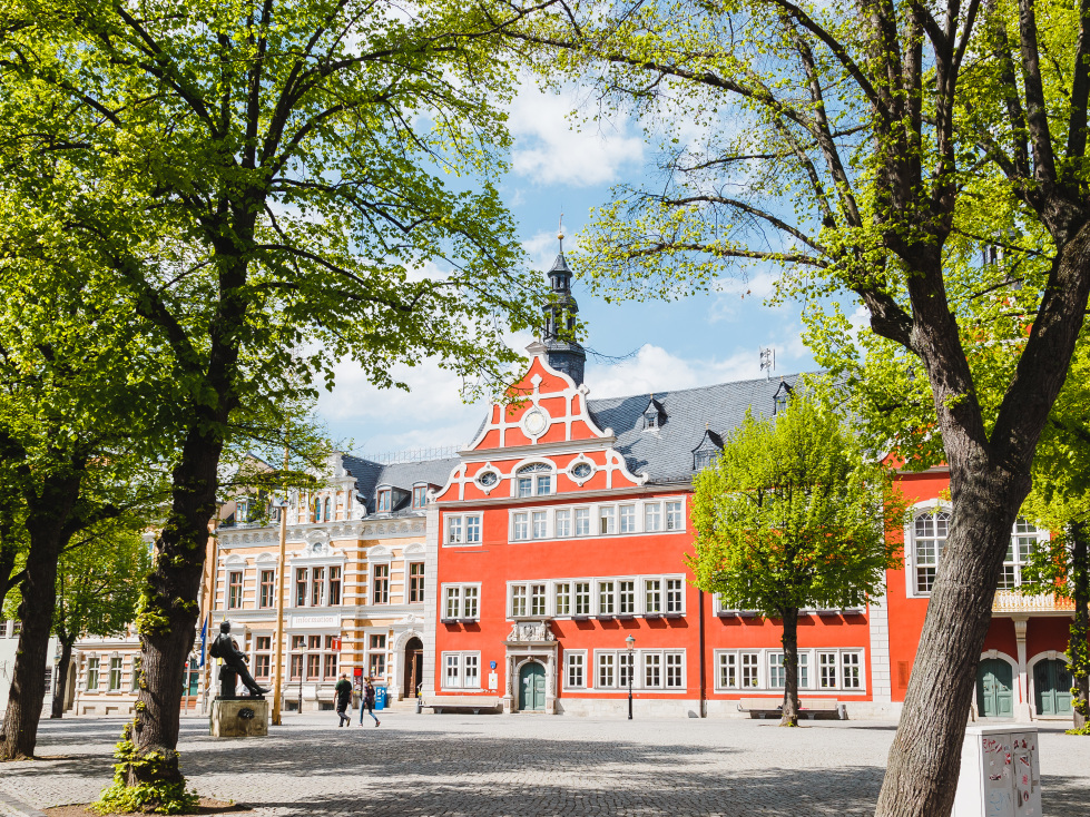 Rathaus mit Marktplatz