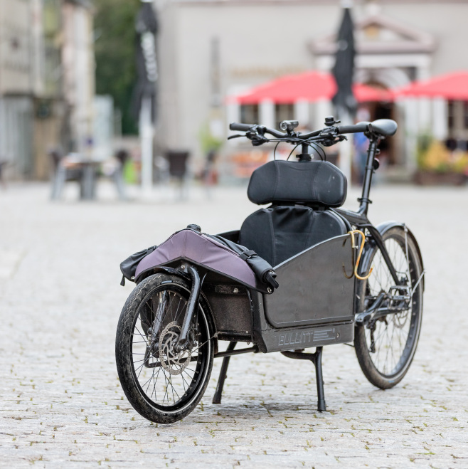 Lastenrad auf Marktplatz